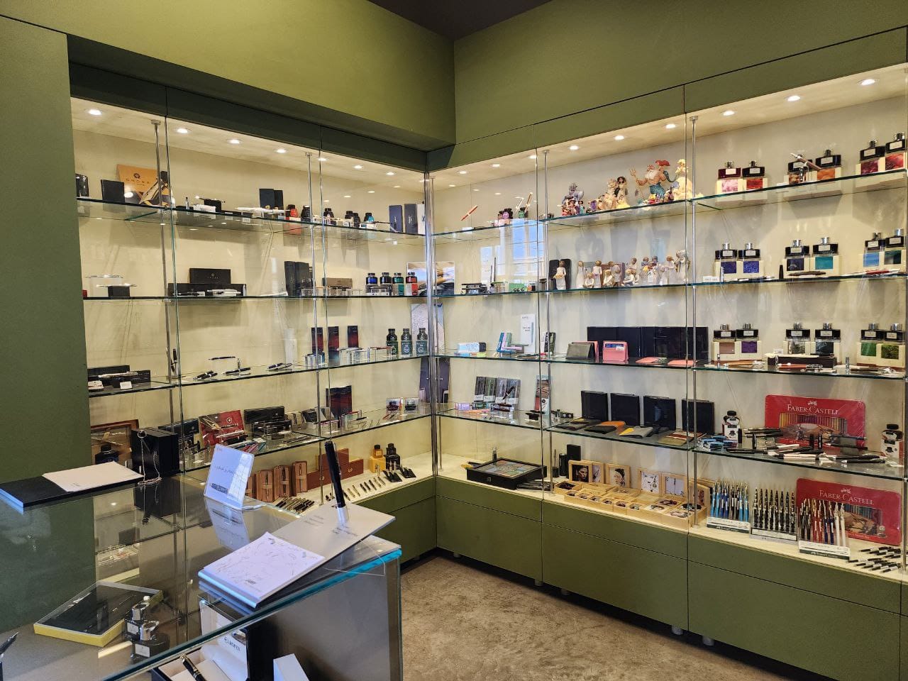 Store Image 4